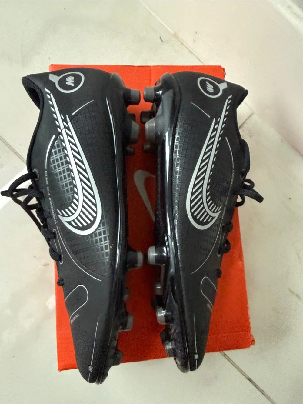 Nike low profile